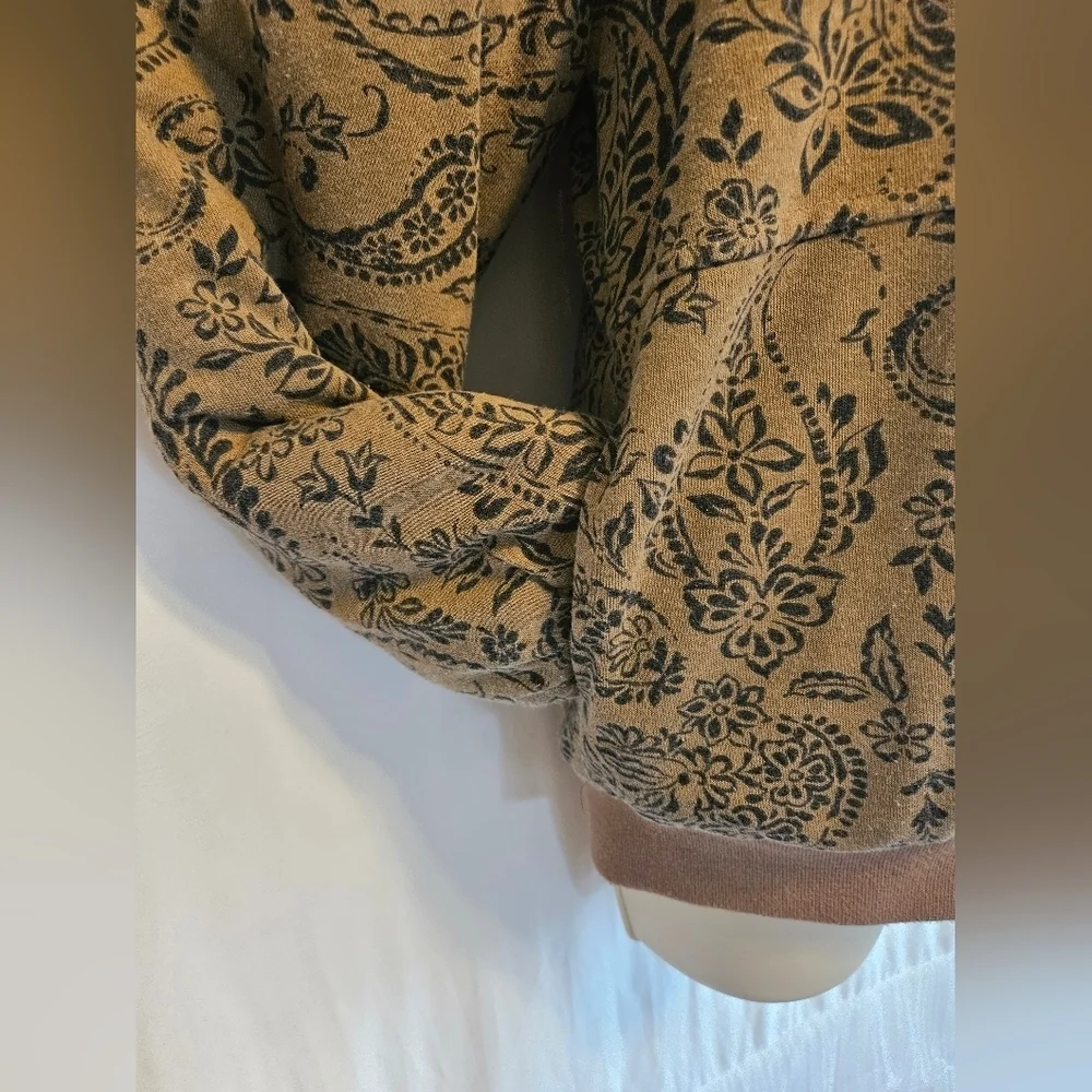 Forever 21 Paisley Print Zip-up Hoodie. size S Brown and black sherpa - Picture 9 of 16